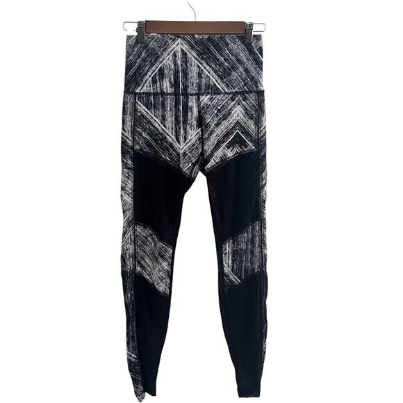 LULULEMON Hot To Street Pant Leggings •6•Heat Wave White Black 7/8 Length W5H73S - Picture 9 of 16